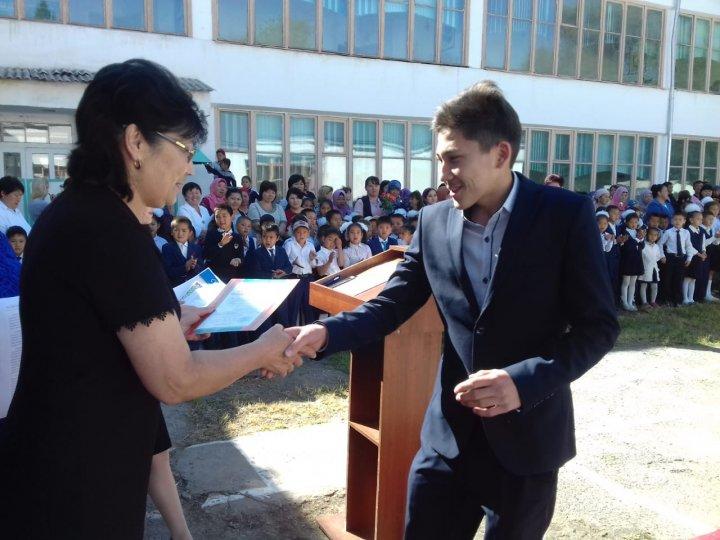 Линейка,Награждение отличков учёбы